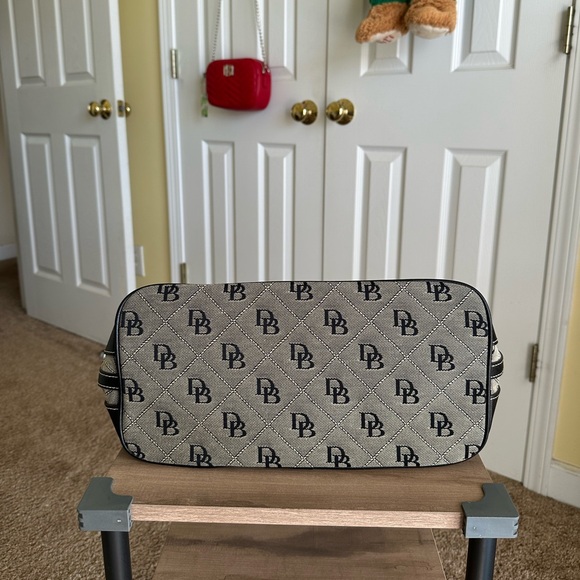 Dooney & Bourke Large Erica Monogram Black/Gray Hobo Shoulder Bag, New with Tag - Picture 6 of 8